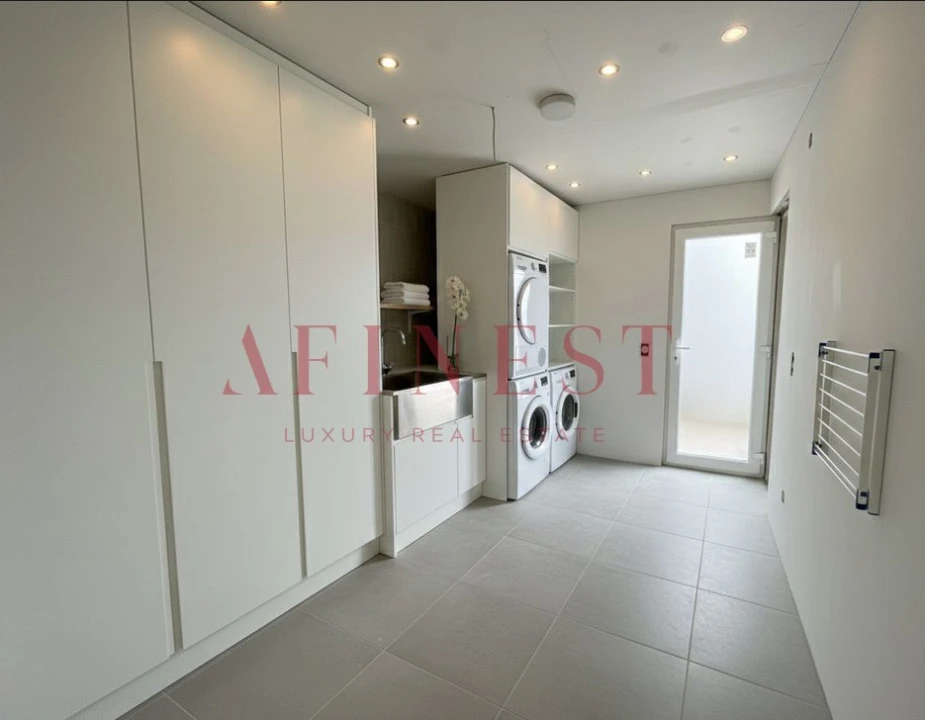 Moradia T4 para Venda em Alcabideche Foto 14