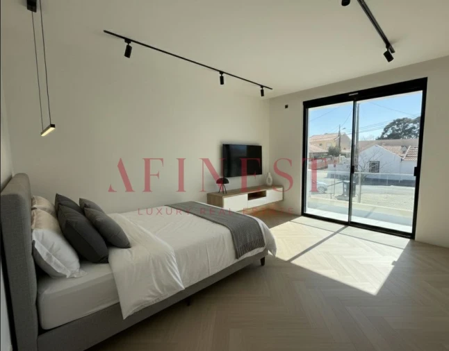 Moradia T4 para Venda em Alcabideche Foto 11