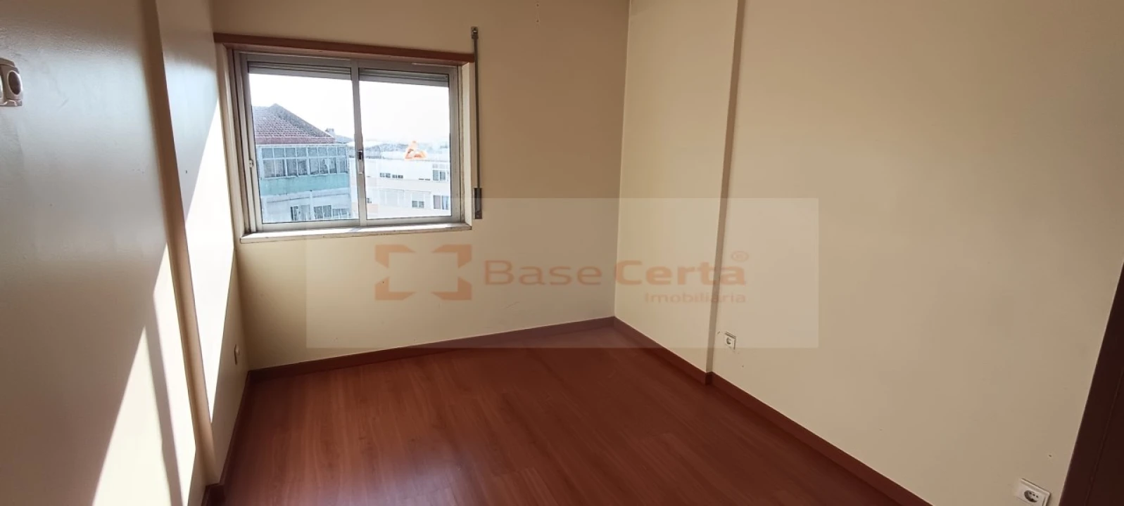 Apartamento T2 para Venda em Queluz e Belas Foto 7