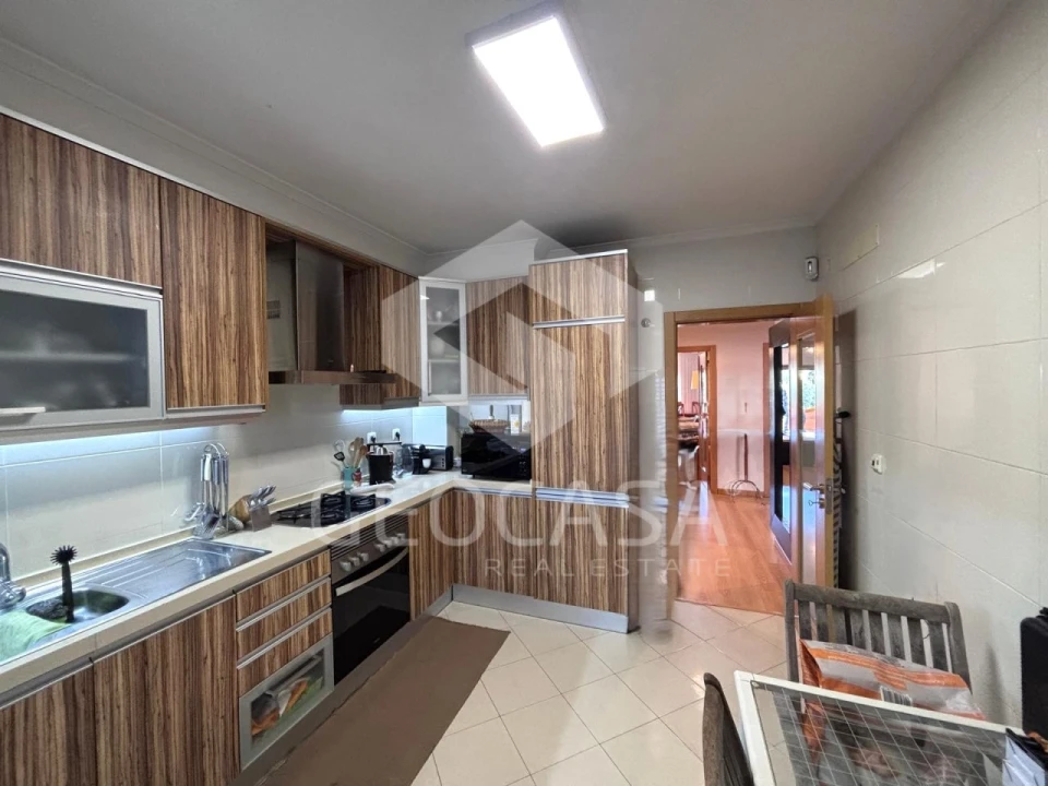 Apartamento T2 para Venda em Alcabideche Foto 10