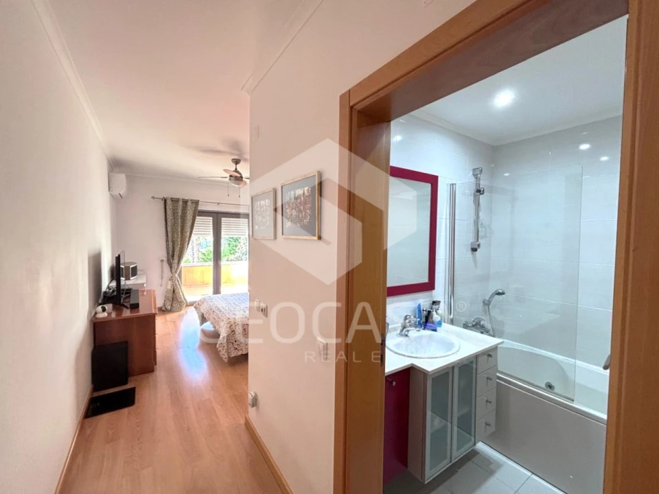 Apartamento T2 para Venda em Alcabideche Foto 24