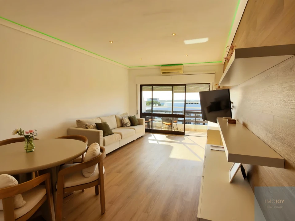 Apartamento T2 para Venda em Quarteira Foto 3