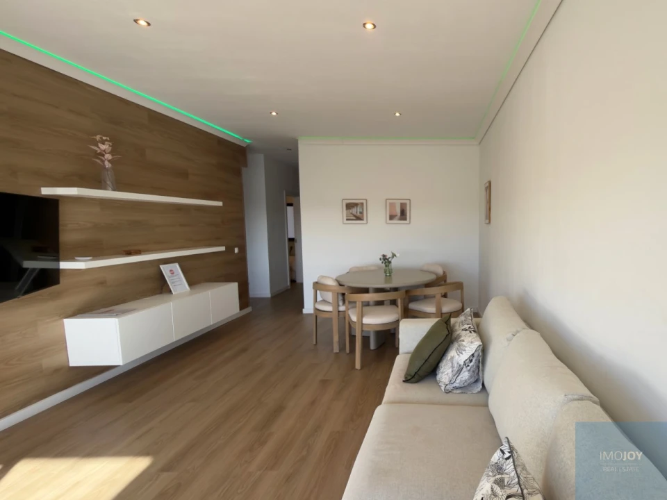 Apartamento T2 para Venda em Quarteira Foto 6