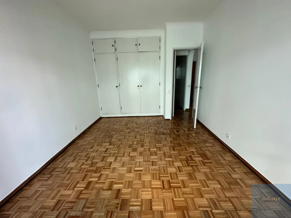 Apartamento T1 para Arrendamento em Carcavelos e Parede Foto 18