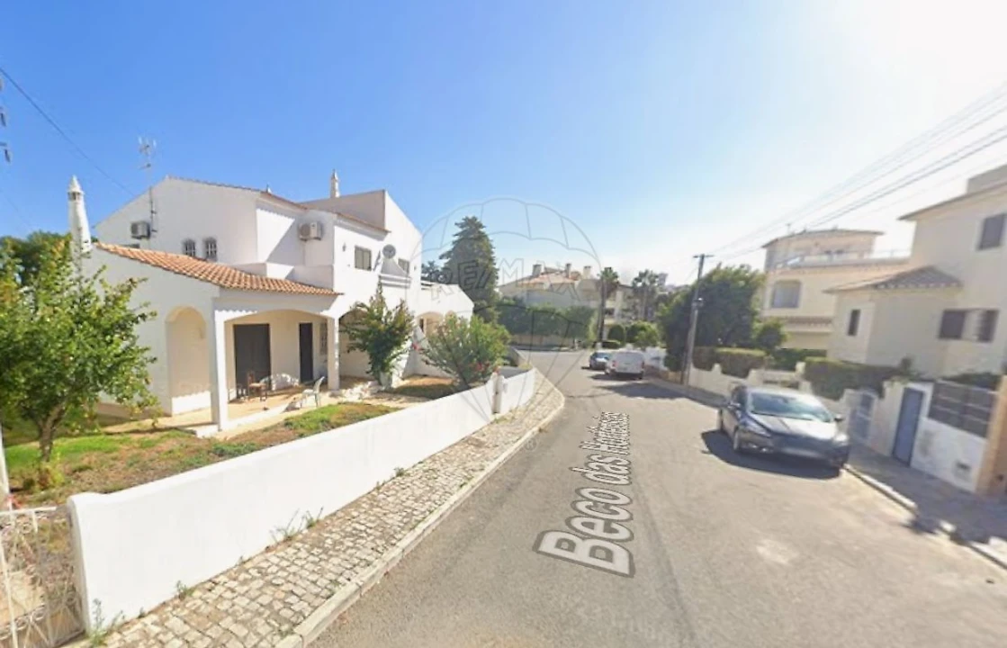 Moradia T3 para Venda em Portimão Foto 1