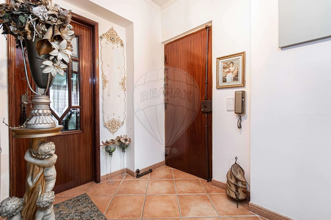 Apartamento T2 para Arrendamento em Carregado e Cadafais Foto 8