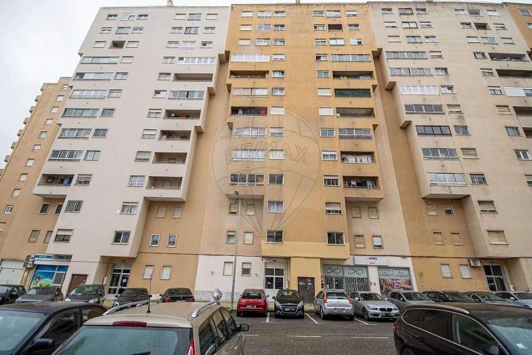 Apartamento T2 para Arrendamento em Carregado e Cadafais Foto 18