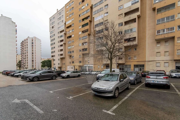Apartamento T2 para Arrendamento em Carregado e Cadafais Foto 21