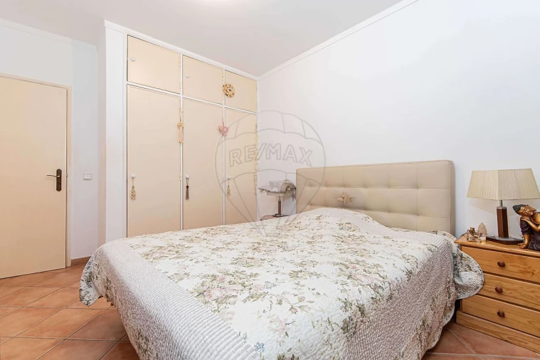 Apartamento T2 para Arrendamento em Carregado e Cadafais Foto 10
