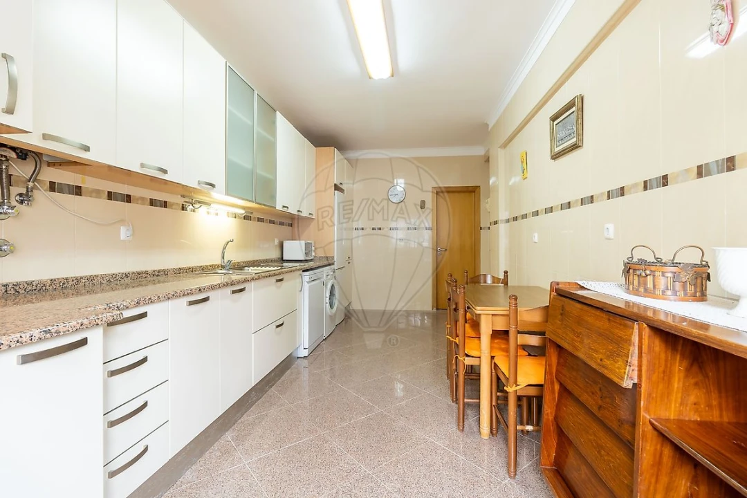 Apartamento T2 para Venda em Alverca do Ribatejo e Sobralinho Foto 14