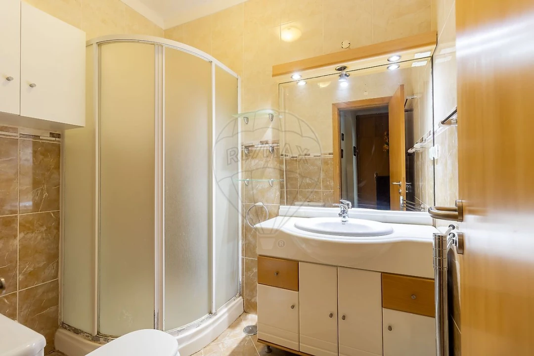 Apartamento T2 para Venda em Alverca do Ribatejo e Sobralinho Foto 8