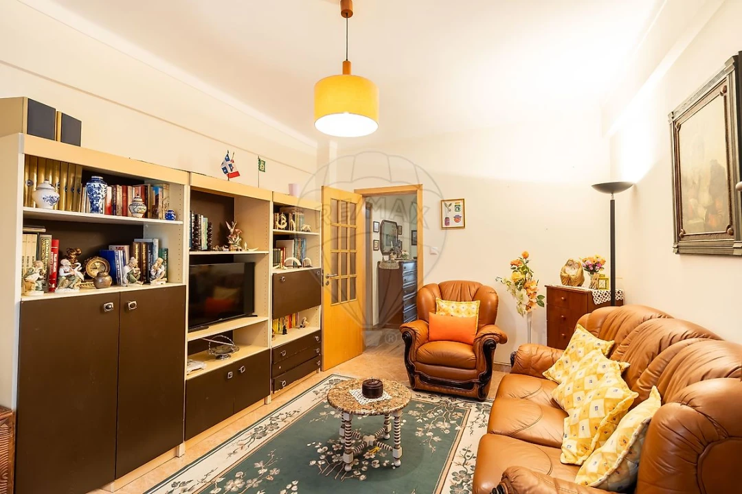 Apartamento T2 para Venda em Alverca do Ribatejo e Sobralinho Foto 1