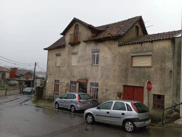 Moradia T3 para Venda em O. Azeméis, Riba-Ul, Ul, Macinhata Seixa, Madail