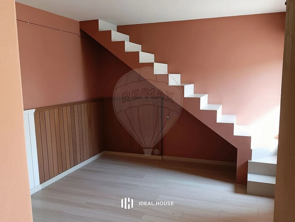 Moradia T3 para Venda em O. Azeméis, Riba-Ul, Ul, Macinhata Seixa, Madail Foto 3