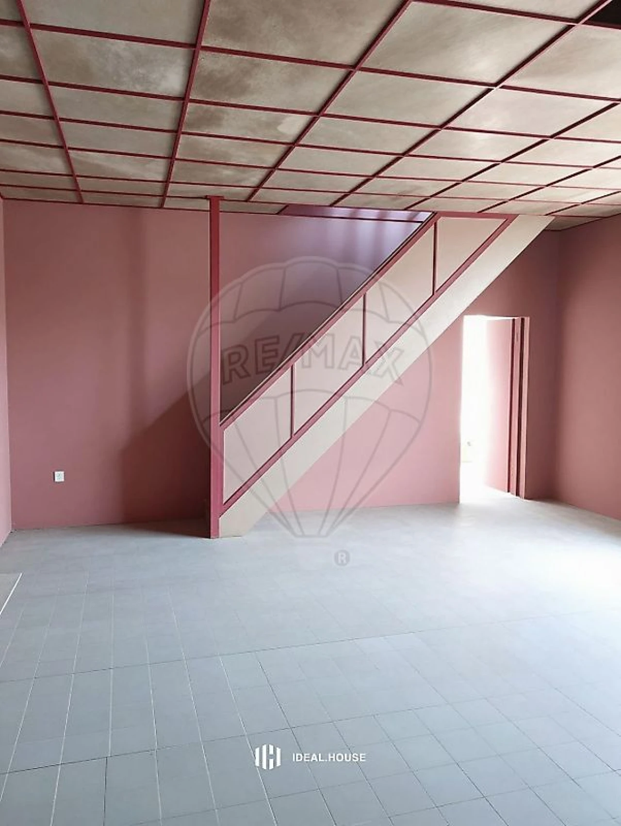 Moradia T3 para Venda em O. Azeméis, Riba-Ul, Ul, Macinhata Seixa, Madail Foto 1