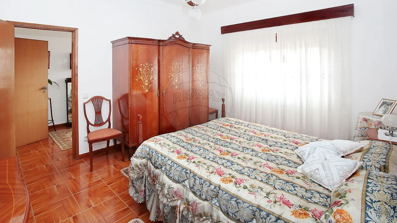 Quinta T8 para Venda em Azoia de Cima e Tremês Foto 36