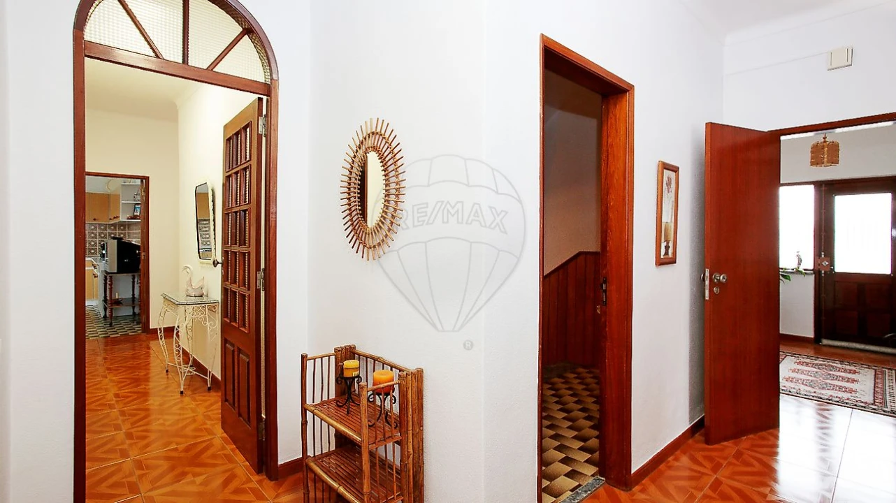 Quinta T8 para Venda em Azoia de Cima e Tremês Foto 34