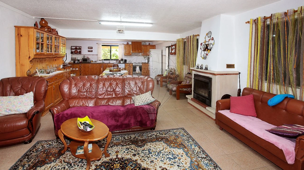 Quinta T8 para Venda em Azoia de Cima e Tremês Foto 6