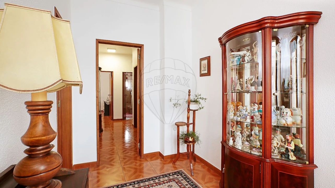 Quinta T8 para Venda em Azoia de Cima e Tremês Foto 12