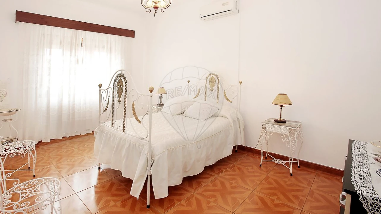 Quinta T8 para Venda em Azoia de Cima e Tremês Foto 3