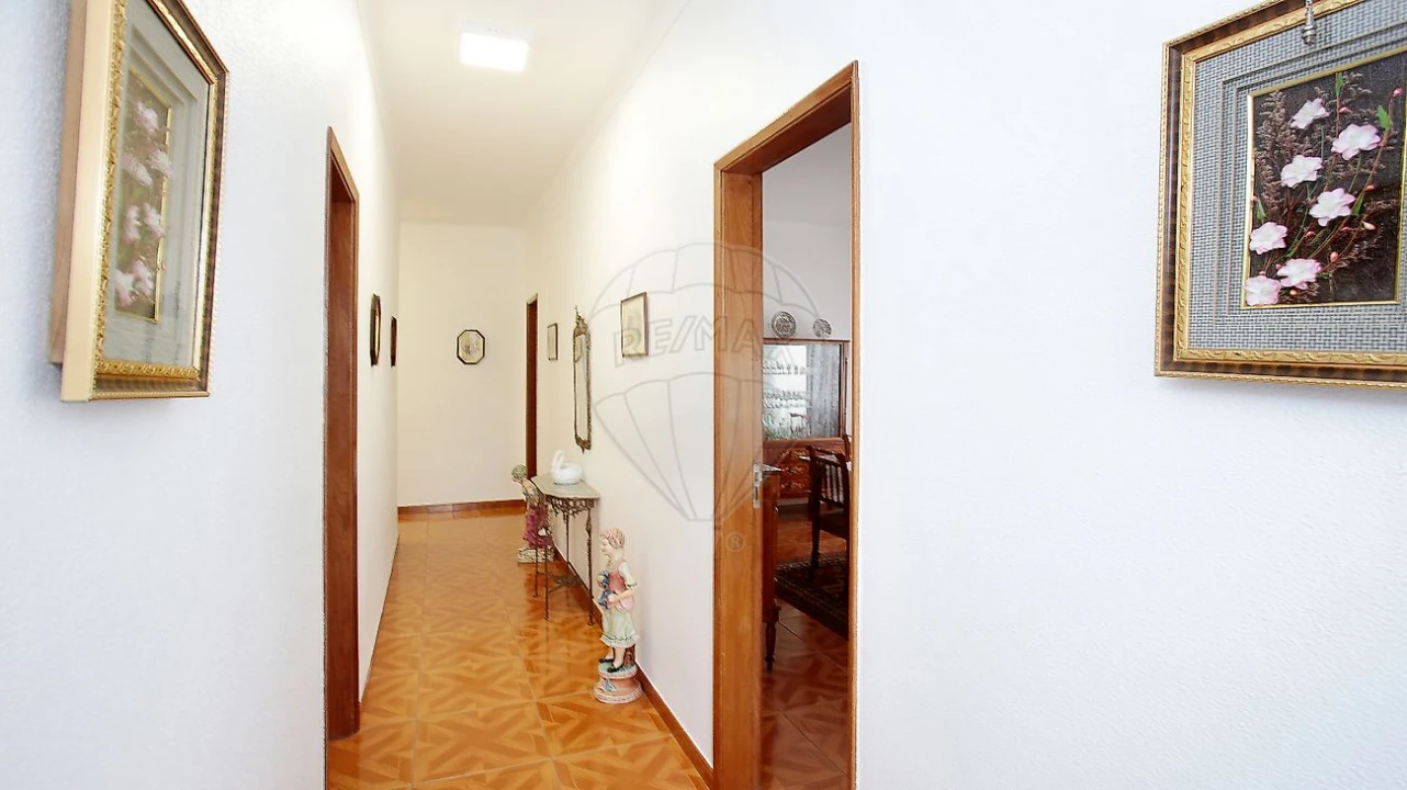 Quinta T8 para Venda em Azoia de Cima e Tremês Foto 28