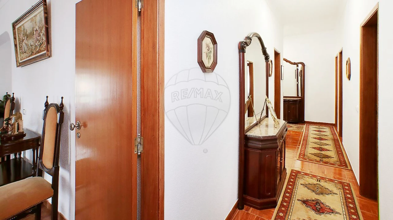 Quinta T8 para Venda em Azoia de Cima e Tremês Foto 16