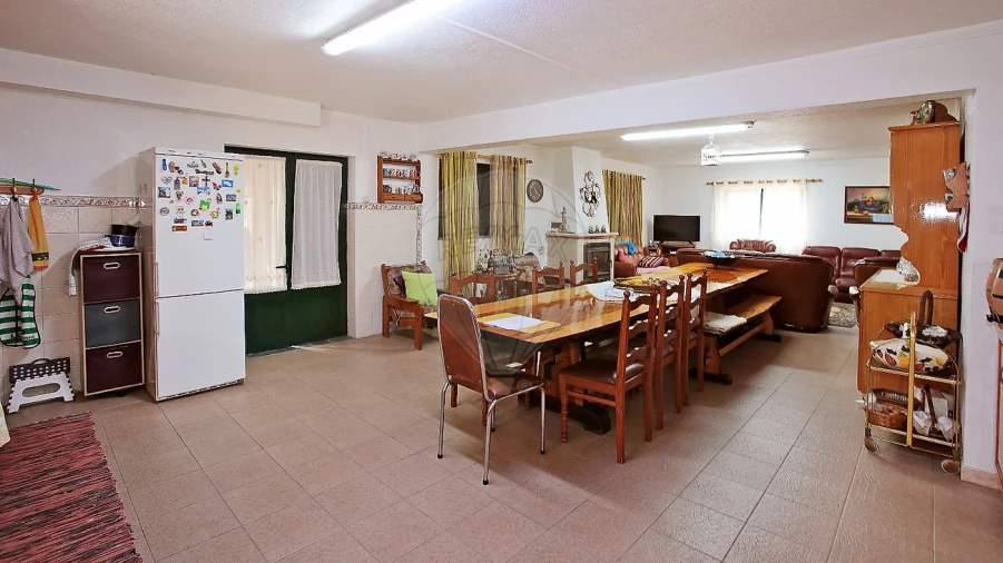 Quinta T8 para Venda em Azoia de Cima e Tremês Foto 4