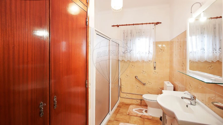 Quinta T8 para Venda em Azoia de Cima e Tremês Foto 15