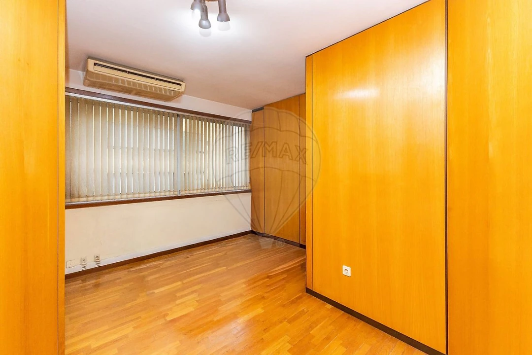 Escritório para Venda em Cedofeita, Santo Ildefonso, Sé, Miragaia, São Nicolau e Vitória Foto 12