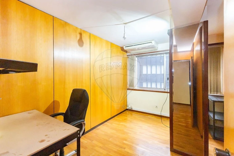 Escritório para Venda em Cedofeita, Santo Ildefonso, Sé, Miragaia, São Nicolau e Vitória Foto 14