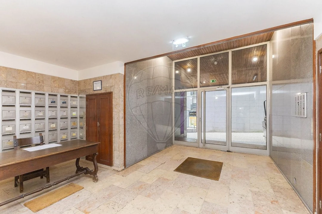 Escritório para Venda em Cedofeita, Santo Ildefonso, Sé, Miragaia, São Nicolau e Vitória Foto 2