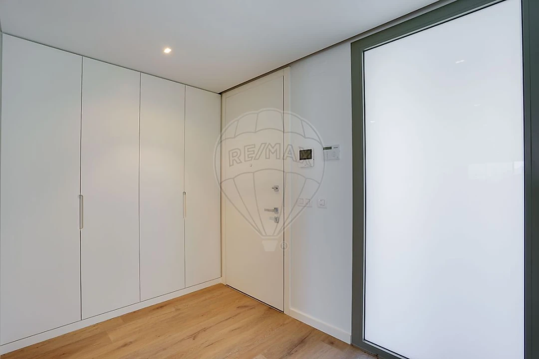 Moradia T4 para Venda em Póvoa de Santa Iria e Forte da Casa Foto 24