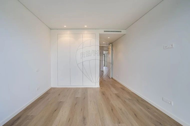 Moradia T4 para Venda em Póvoa de Santa Iria e Forte da Casa Foto 19