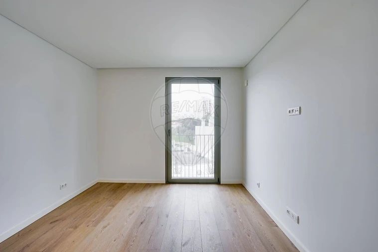 Moradia T4 para Venda em Póvoa de Santa Iria e Forte da Casa Foto 7