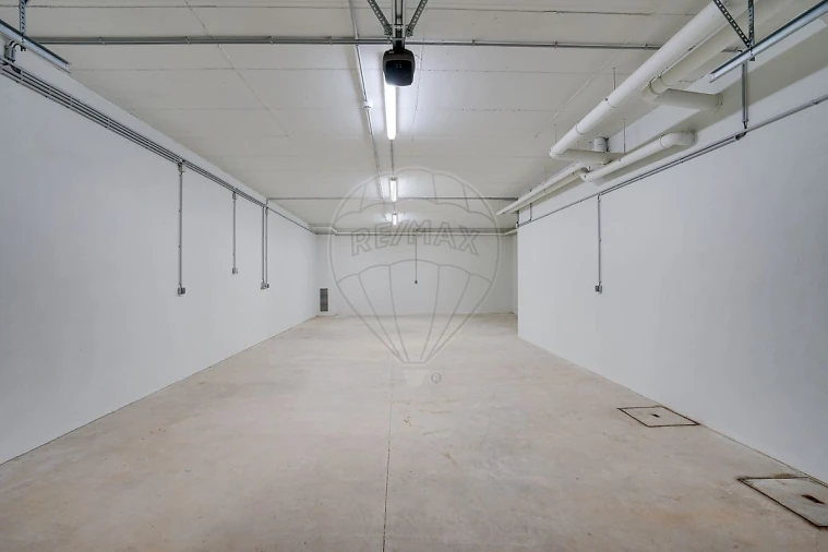 Moradia T4 para Venda em Póvoa de Santa Iria e Forte da Casa Foto 31