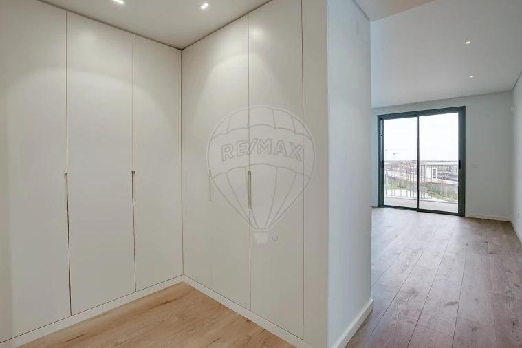 Moradia T4 para Venda em Póvoa de Santa Iria e Forte da Casa Foto 14