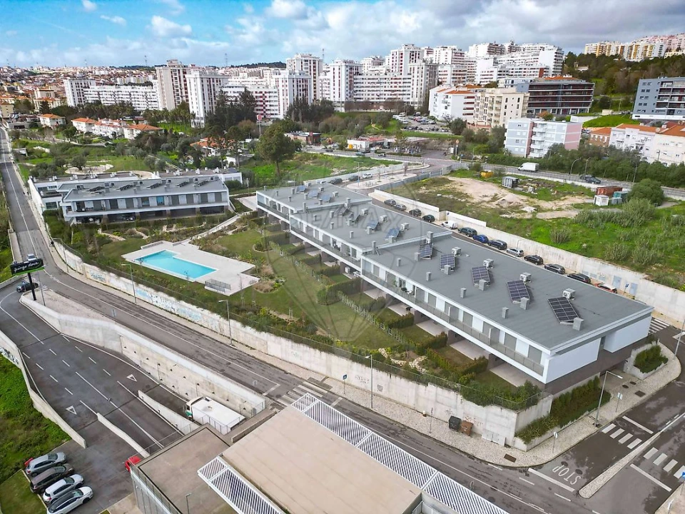 Moradia T4 para Venda em Póvoa de Santa Iria e Forte da Casa Foto 5