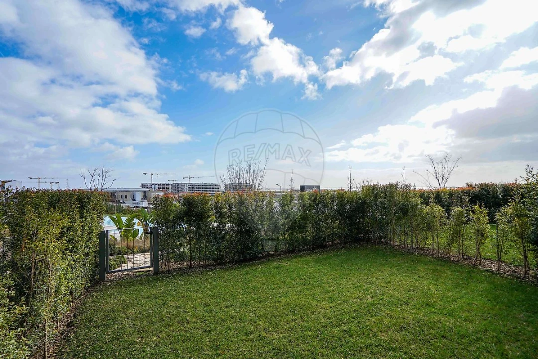 Moradia T4 para Venda em Póvoa de Santa Iria e Forte da Casa Foto 36