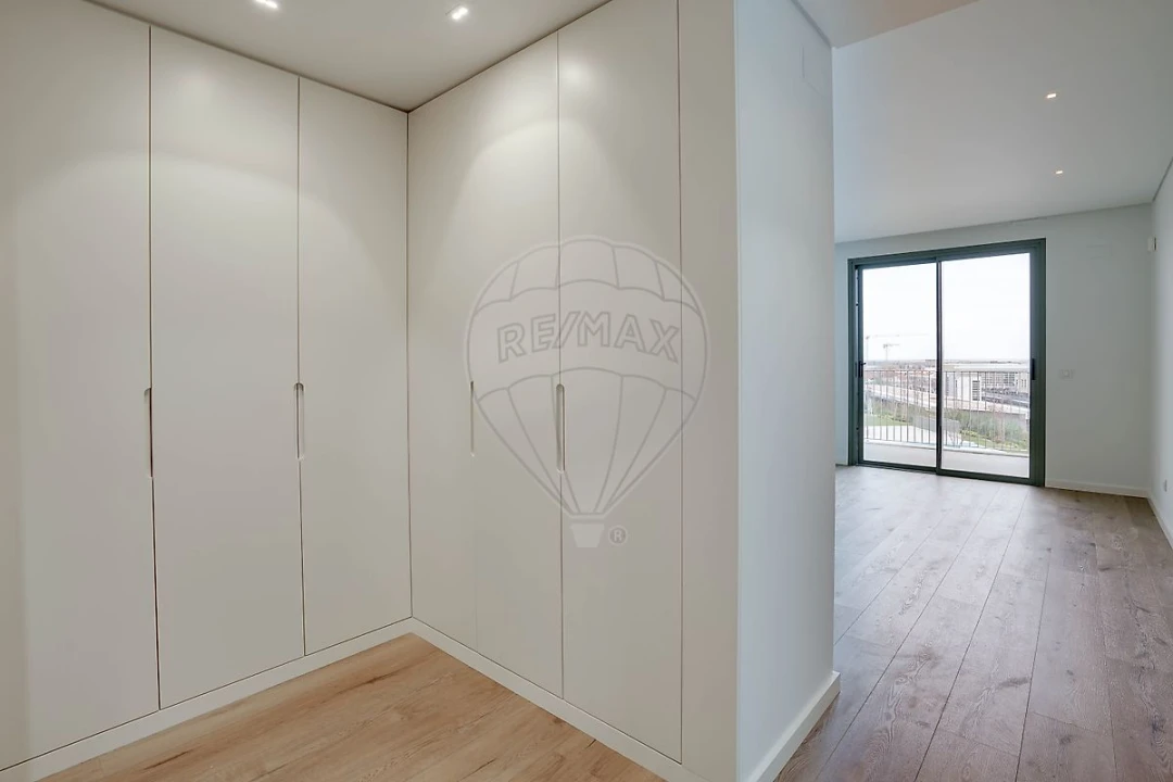 Moradia T4 para Venda em Póvoa de Santa Iria e Forte da Casa Foto 14