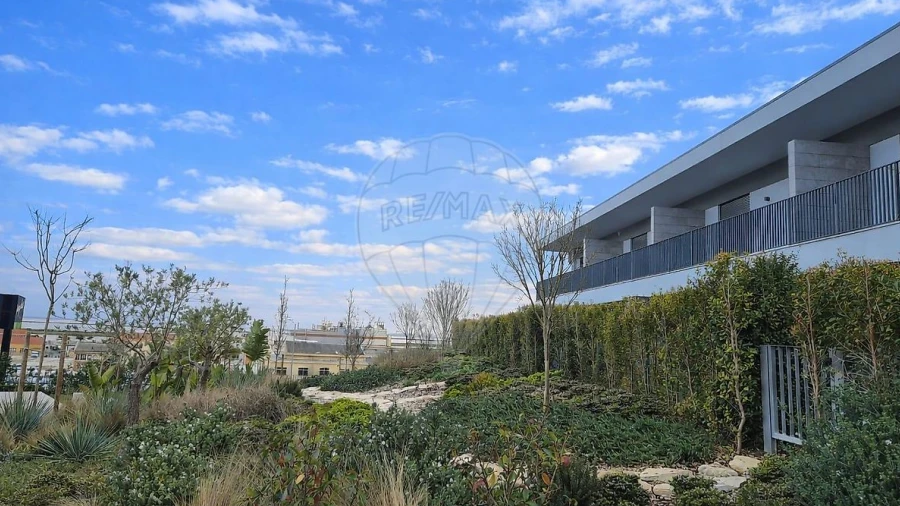 Moradia T4 para Venda em Póvoa de Santa Iria e Forte da Casa