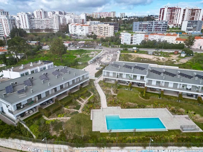 Moradia T4 para Venda em Póvoa de Santa Iria e Forte da Casa Foto 6