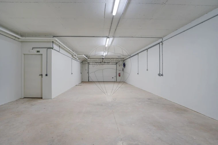 Moradia T4 para Venda em Póvoa de Santa Iria e Forte da Casa Foto 24