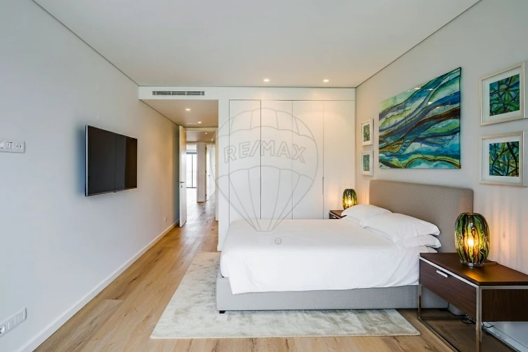 Moradia T4 para Venda em Póvoa de Santa Iria e Forte da Casa Foto 3