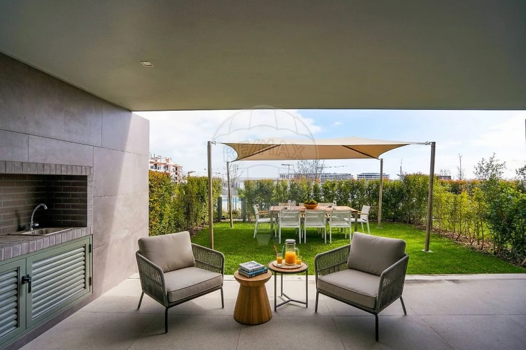 Moradia T4 para Venda em Póvoa de Santa Iria e Forte da Casa Foto 28