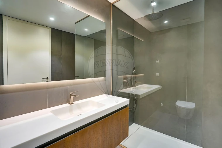 Moradia T4 para Venda em Póvoa de Santa Iria e Forte da Casa Foto 10