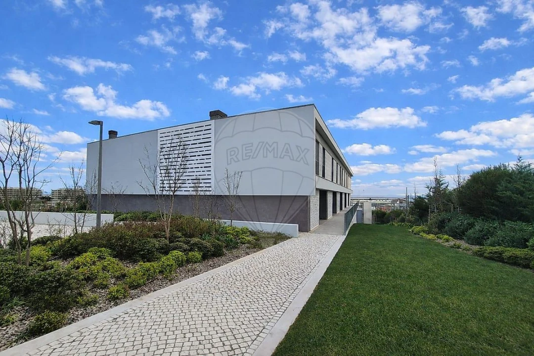 Moradia T4 para Venda em Póvoa de Santa Iria e Forte da Casa Foto 3