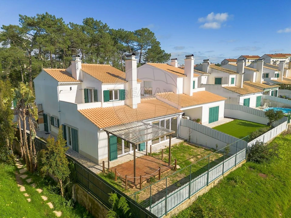 Moradia T3 para Venda em Sesimbra (Castelo) Foto 4