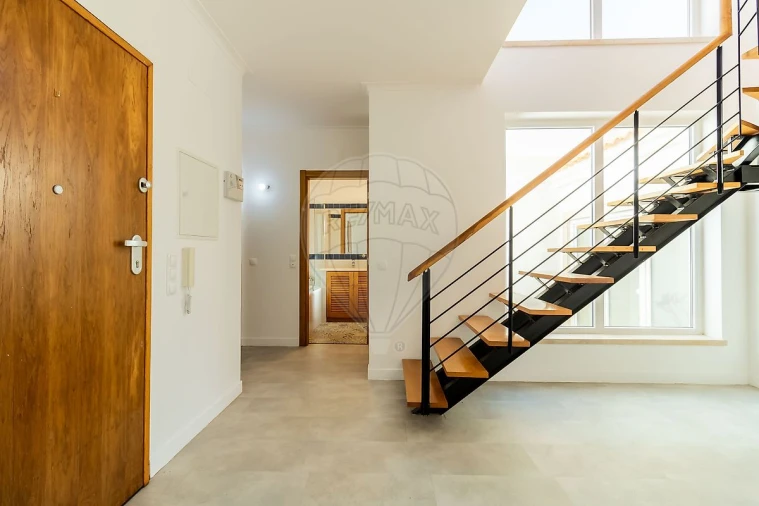 Moradia T3 para Venda em Sesimbra (Castelo) Foto 3