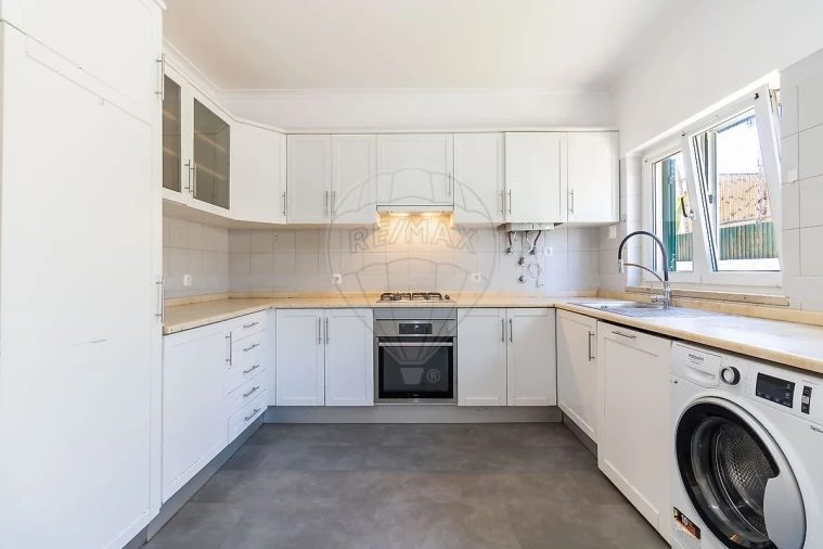 Moradia T3 para Venda em Sesimbra (Castelo) Foto 9