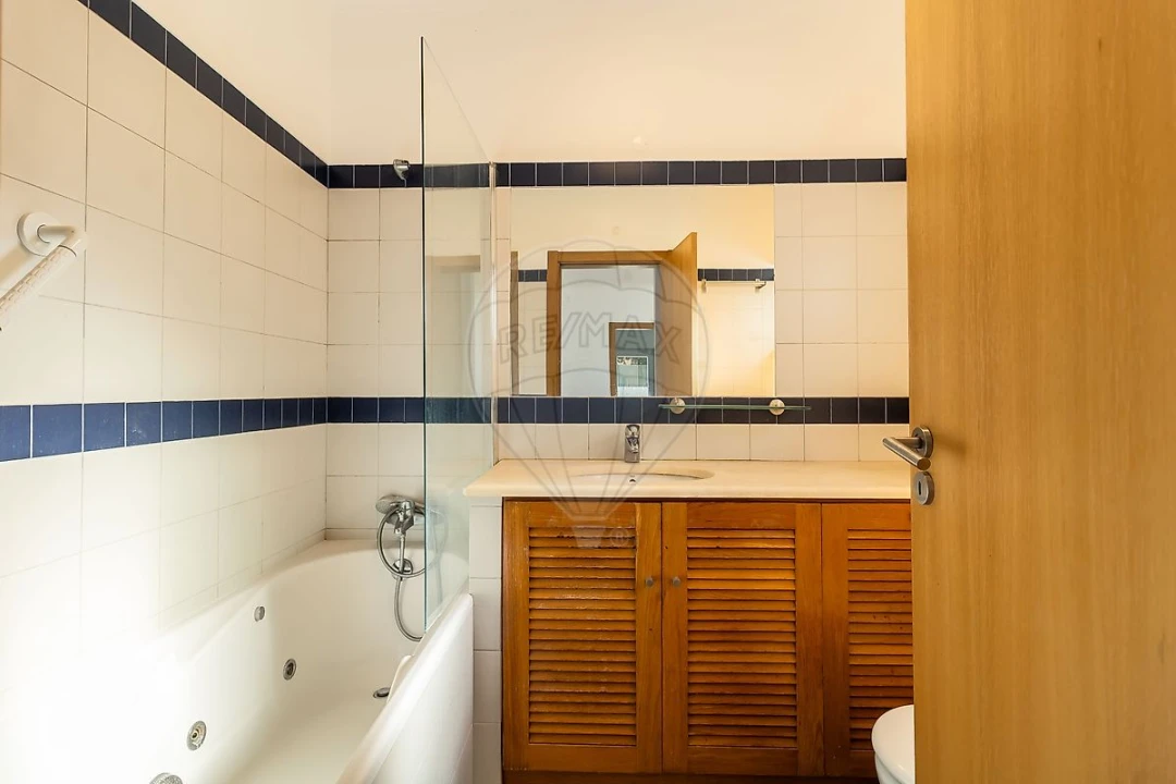 Moradia T3 para Venda em Sesimbra (Castelo) Foto 1